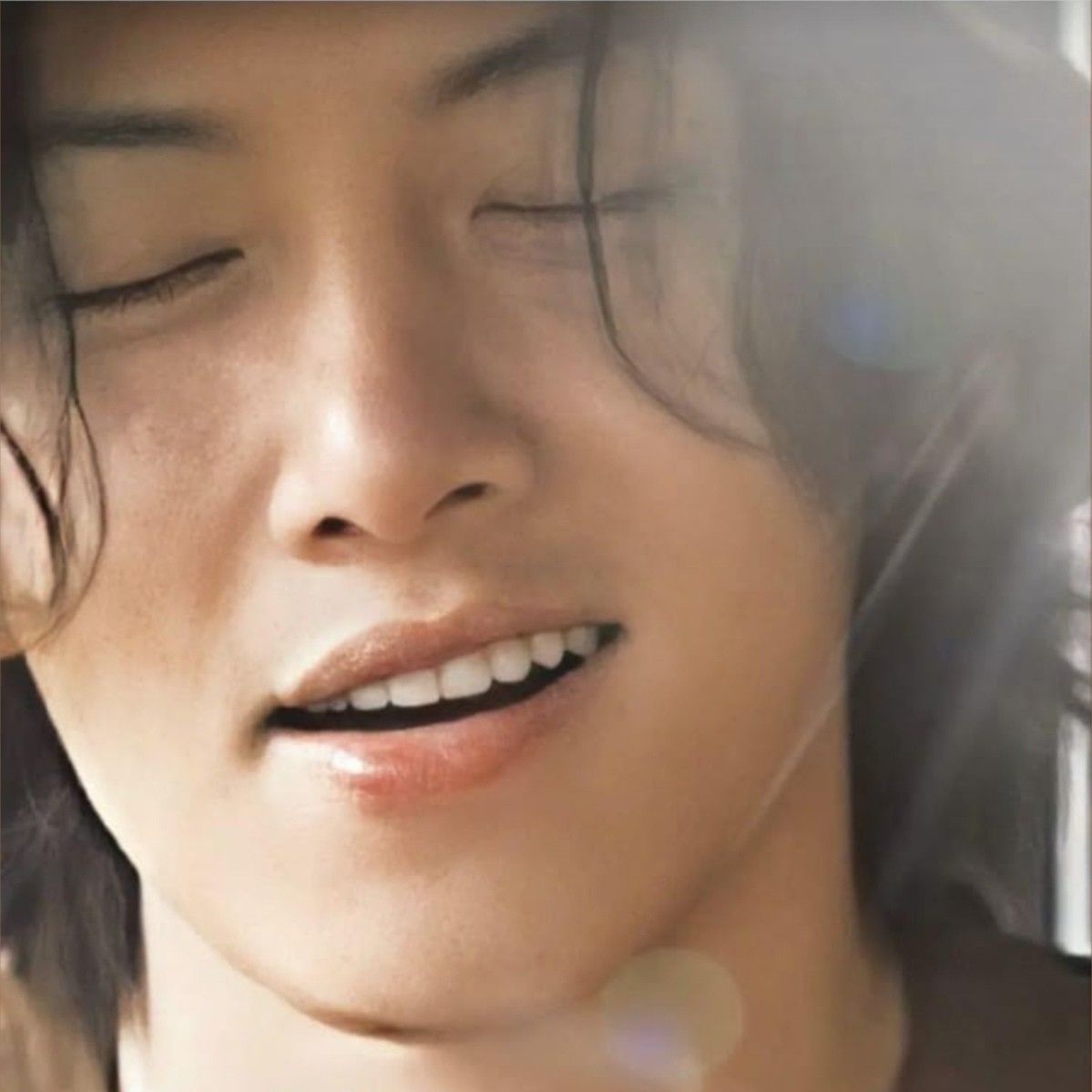 粉丝拍下的池昌旭瞬间