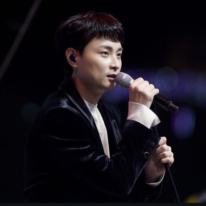 Latest photo of Min Kyunghoon