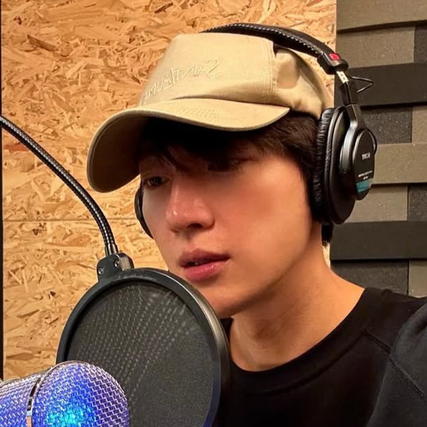 A moment captured by a fan of Lee Sangyeob