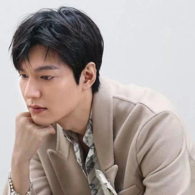 粉絲拍下的李敏鎬瞬間