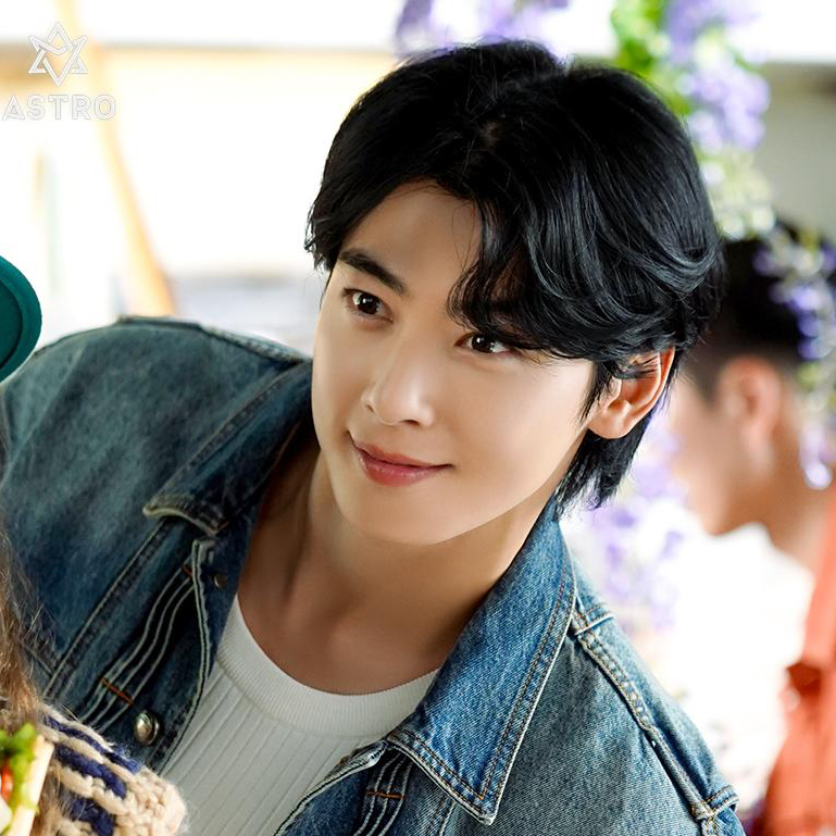 Momen yang diabadikan oleh penggemar Cha Eunwoo