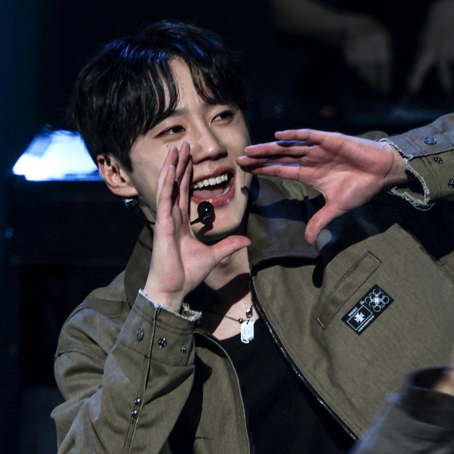 Behind-the-scenes cut of Lee Junyoung