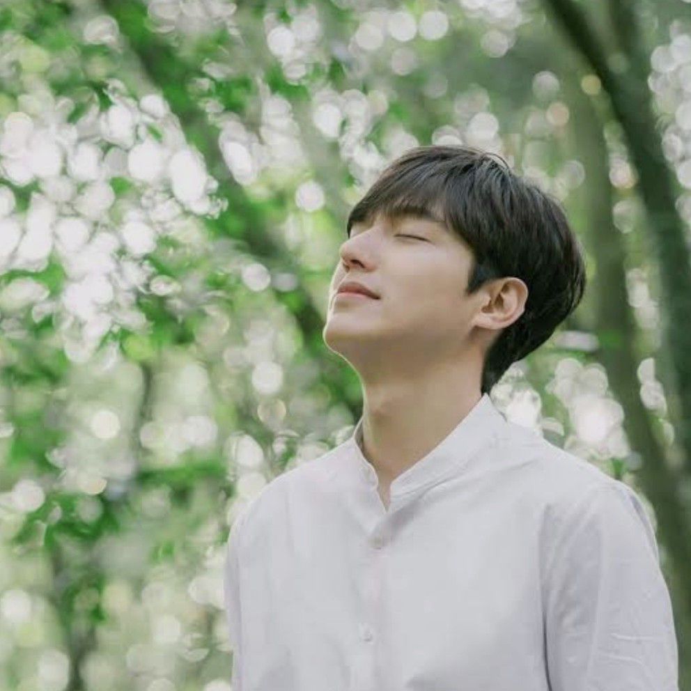 粉絲拍下的李敏鎬瞬間