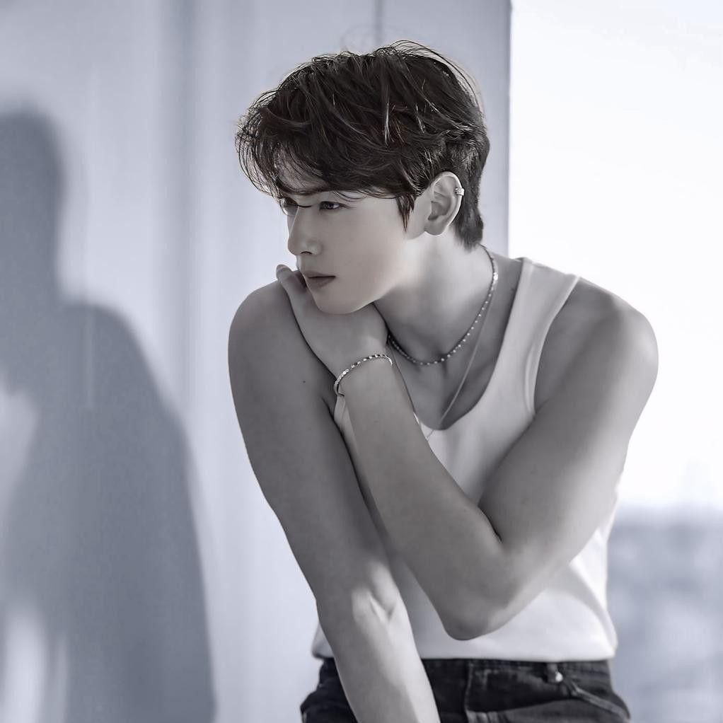 Cuplikan di balik layar dari Cha Eunwoo