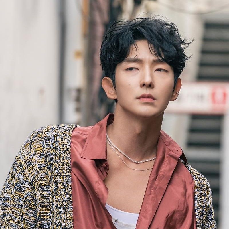 Recent activity shot of Lee Joongi