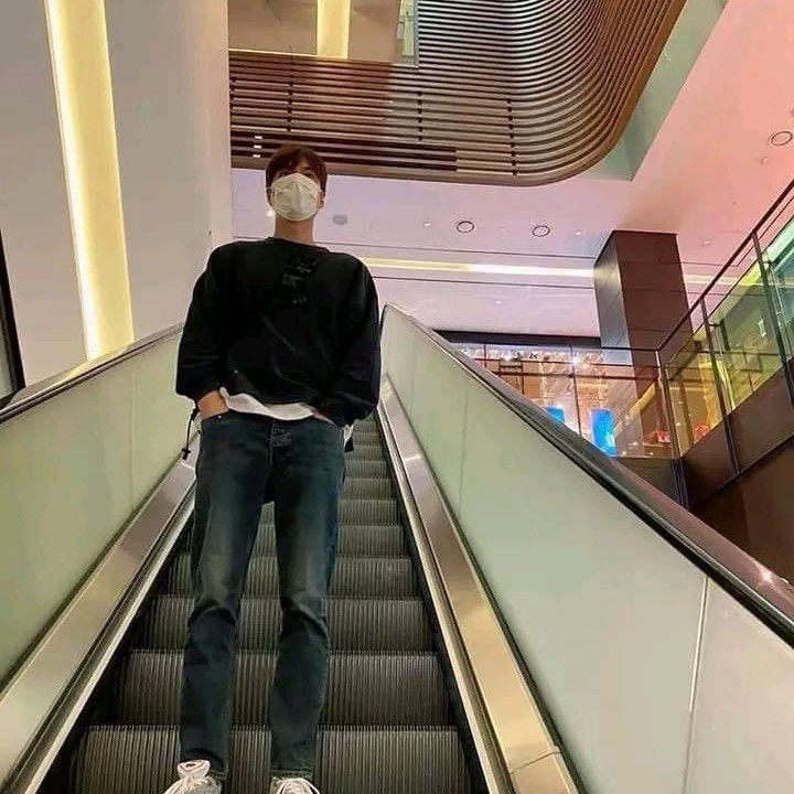 Behind-the-scenes cut of Lee Minho