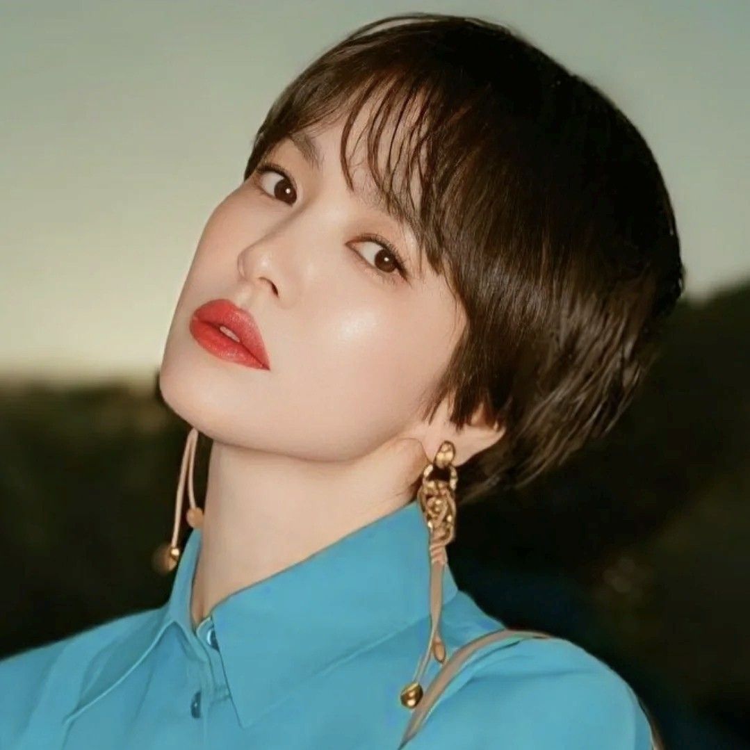 Recent activity shot of Song Hyekyo