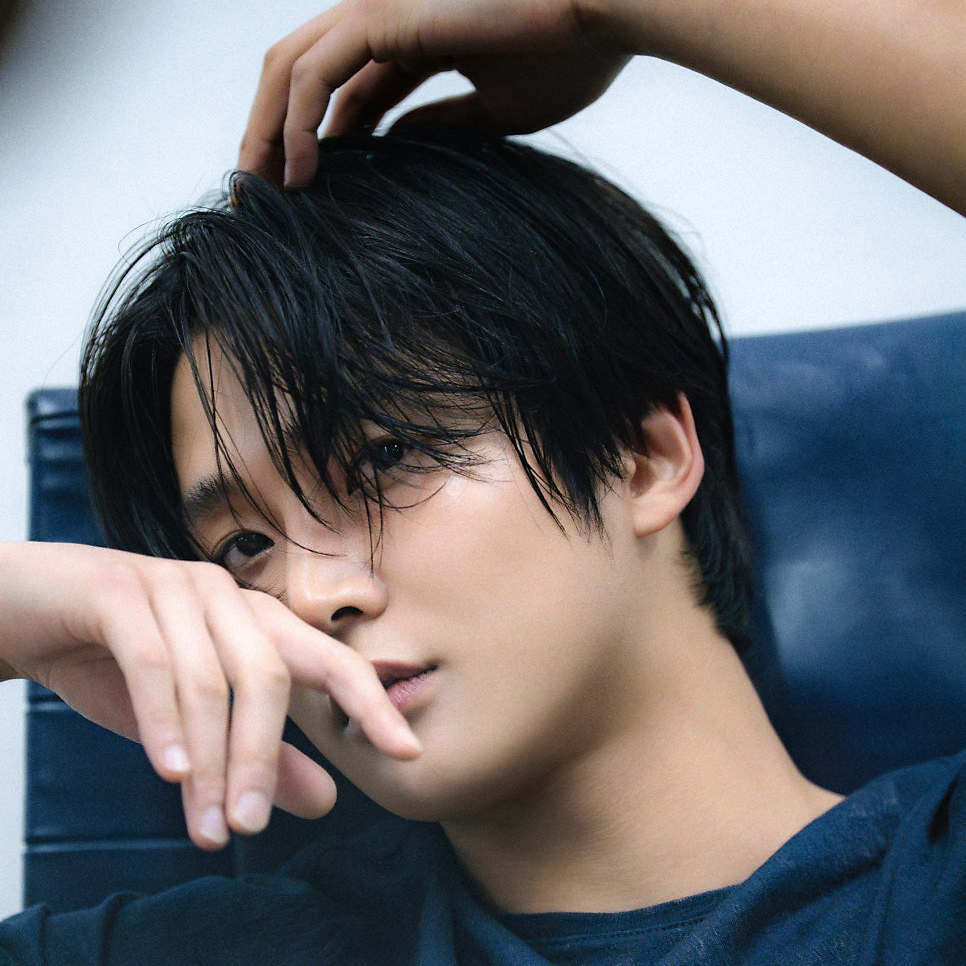 Behind-the-scenes cut of Rowoon