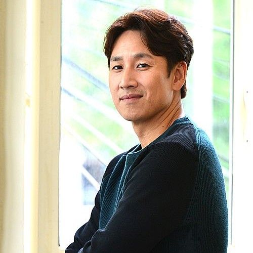 Behind-the-scenes cut of Lee Sunkyun
