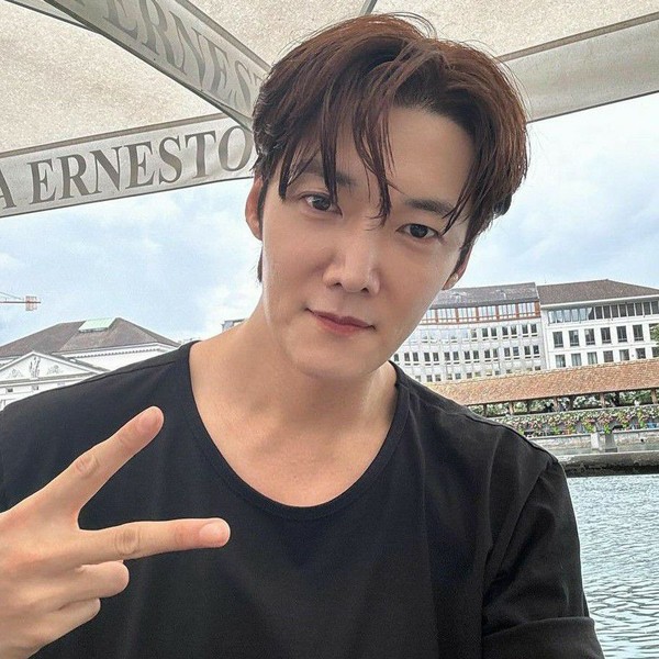 Today’s standout profile photo of Choi Jinhyuk on Choeaedol Celeb