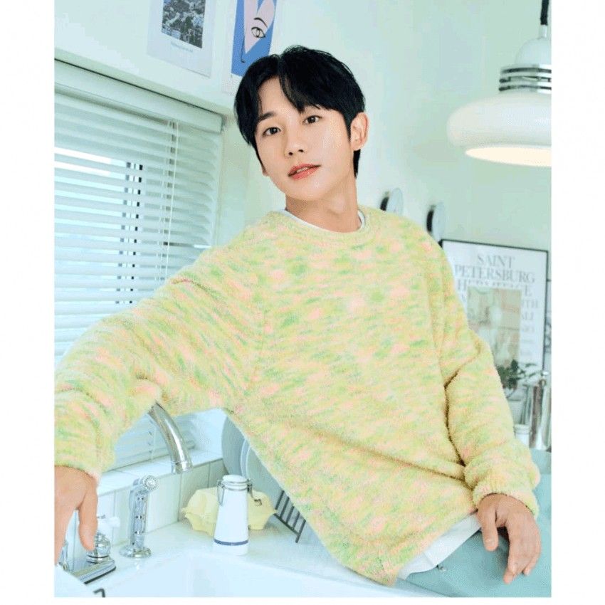 Latest photo of Jung Haein