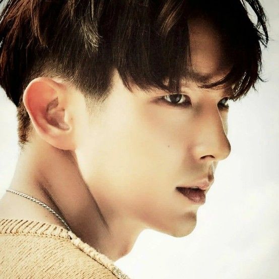 Behind-the-scenes cut of Lee Joongi