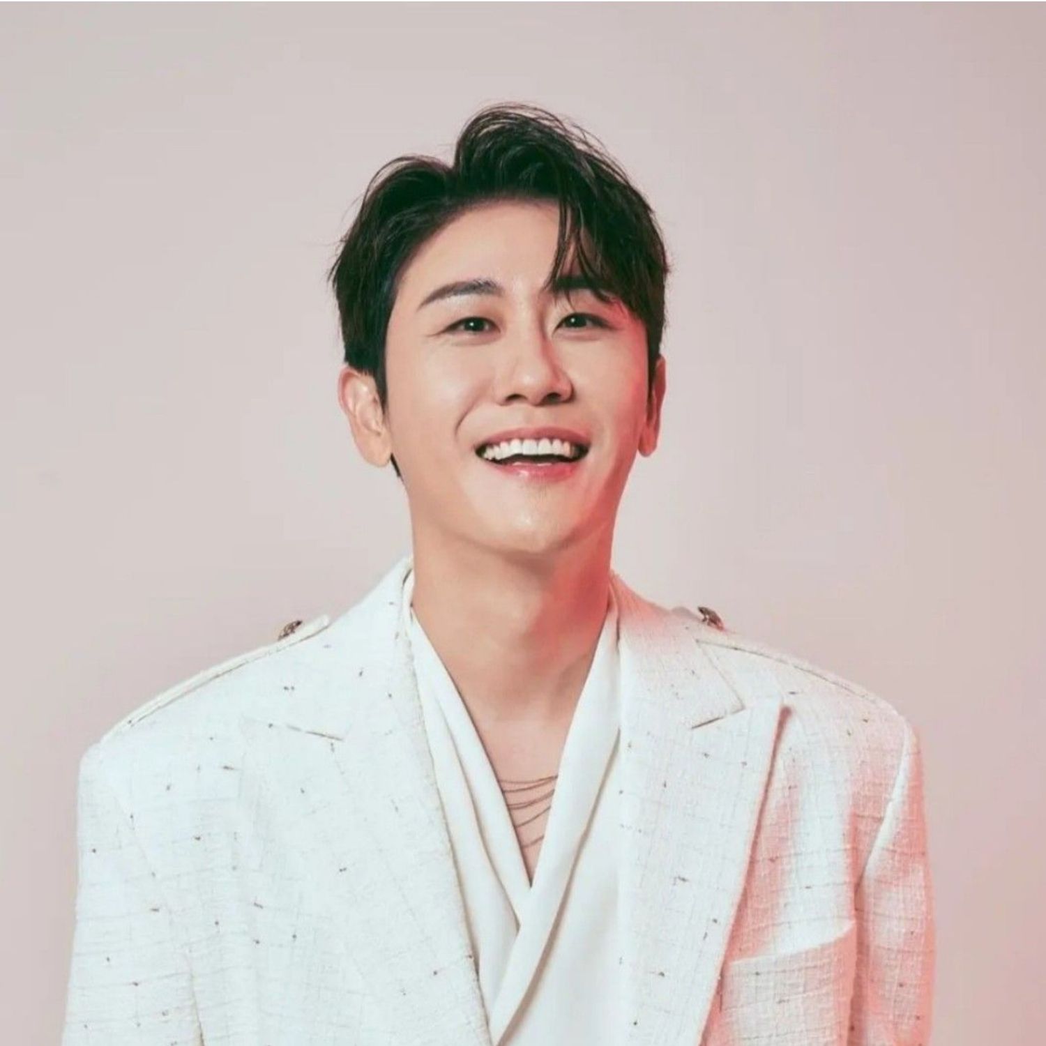 영탁의 비하인드 컷