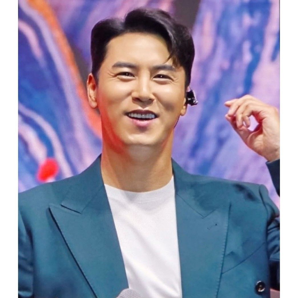 Recent activity shot of Jang Minho