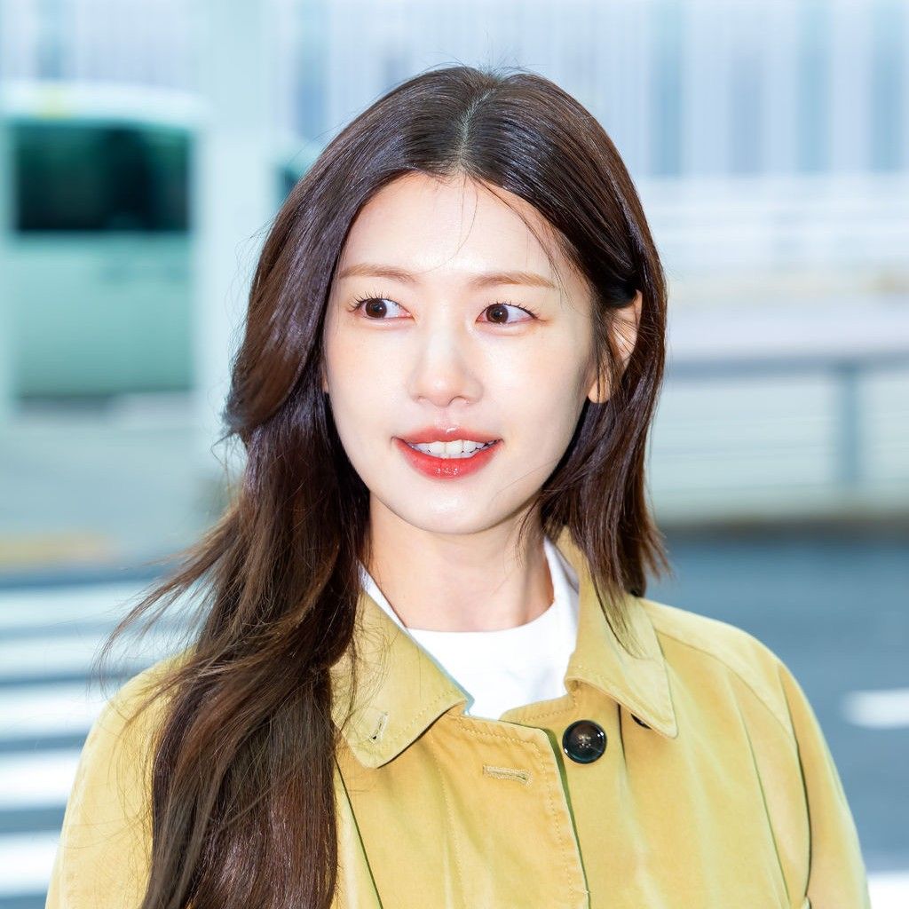 Recent activity shot of Jung Somin