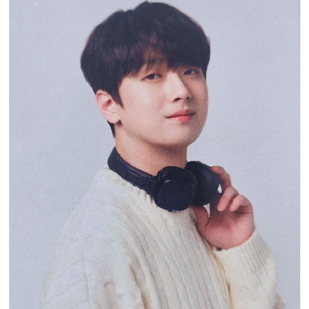 Recent activity shot of Lee Chanwon