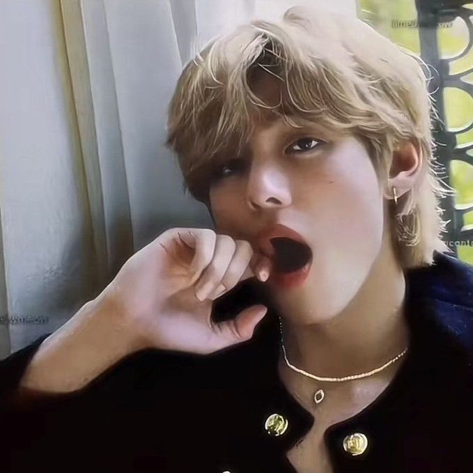 Latest photo of Kim Taehyung (V)