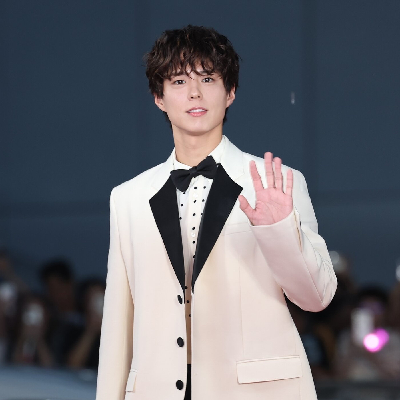 Behind-the-scenes cut of Park Bogum