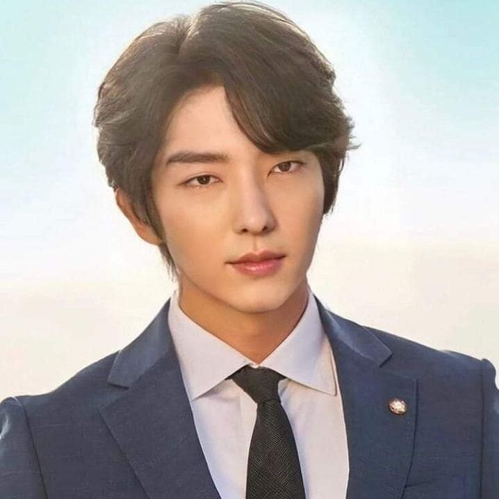 Latest photo of Lee Joongi