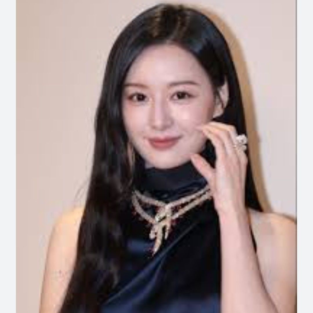 Recent activity shot of Kim Jiwon