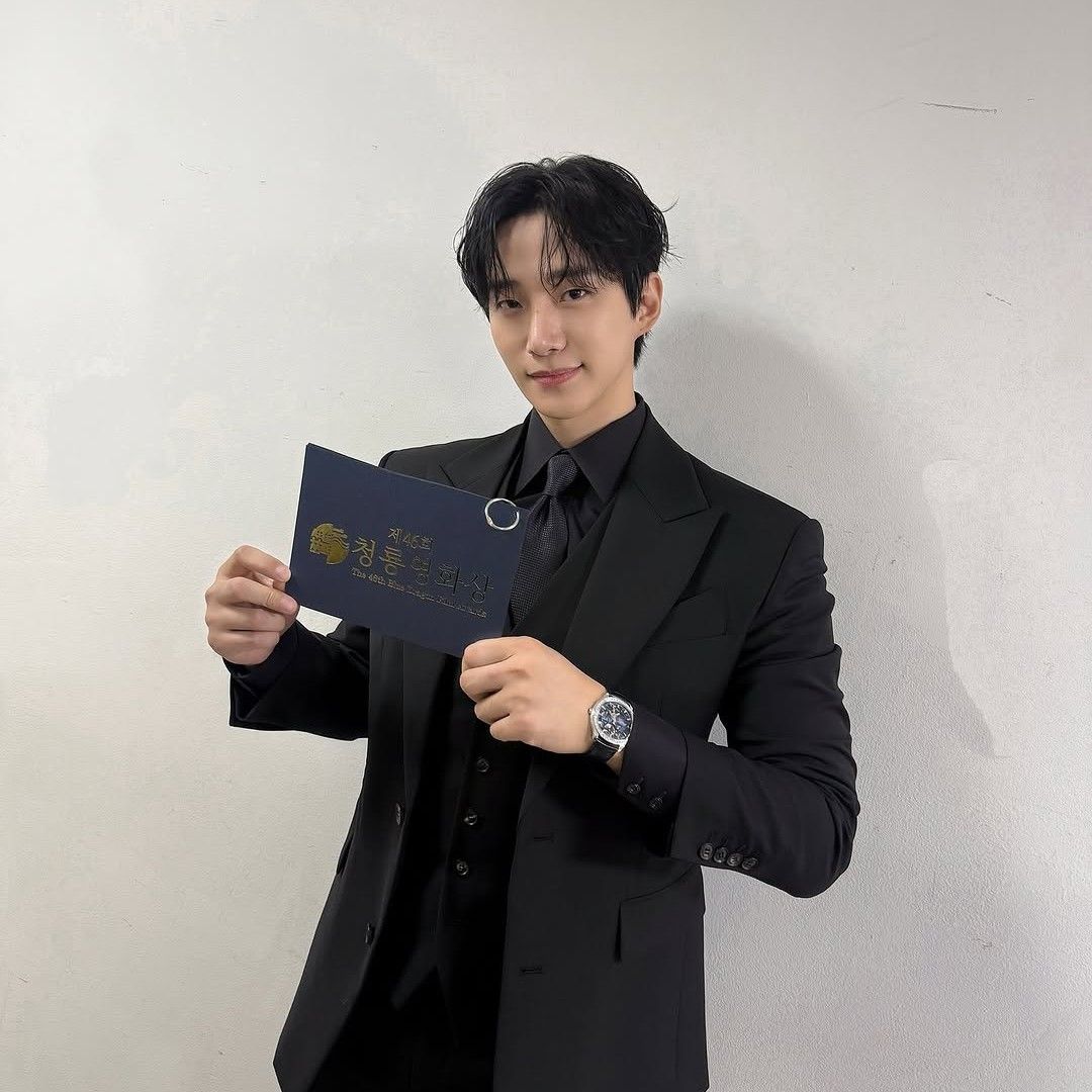 Behind-the-scenes cut of Lee Junho