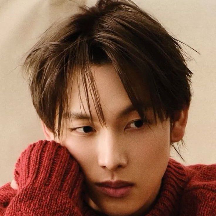 Behind-the-scenes cut of Yim Siwan