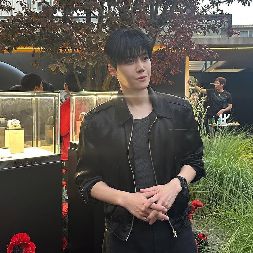 Behind-the-scenes cut of Kim Seonho