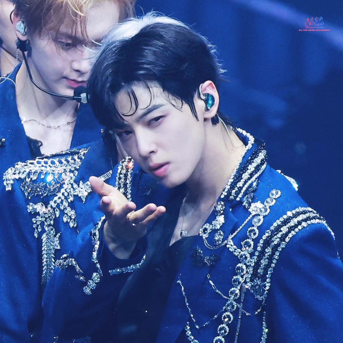 Cuplikan di balik layar dari Cha Eunwoo