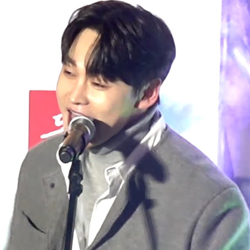 パク・ソジンの最近の活動ショット