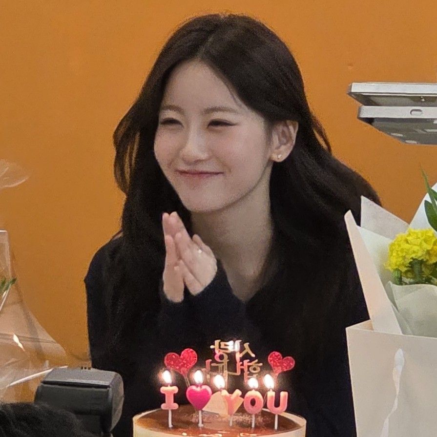 Recent activity shot of Oh Yujin