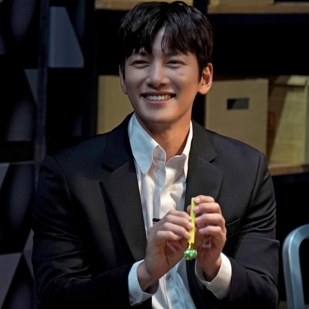 지창욱의 최신 사진