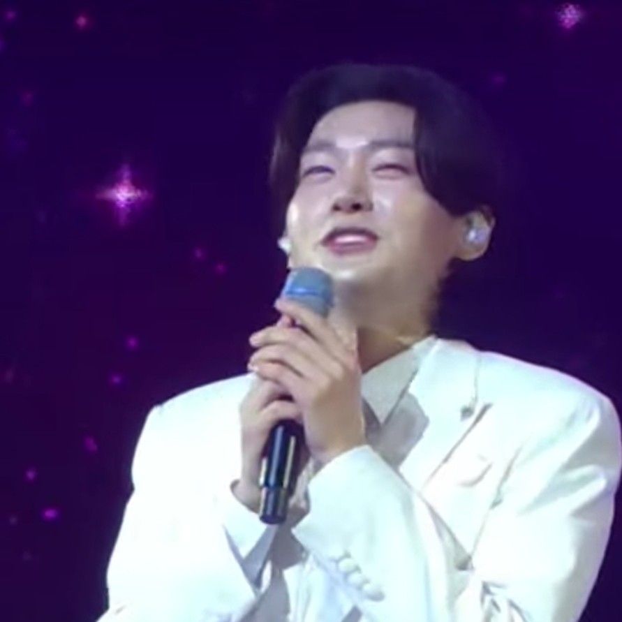 Latest photo of Kim Yongbin