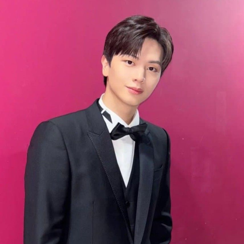 Latest photo of Yook Sungjae