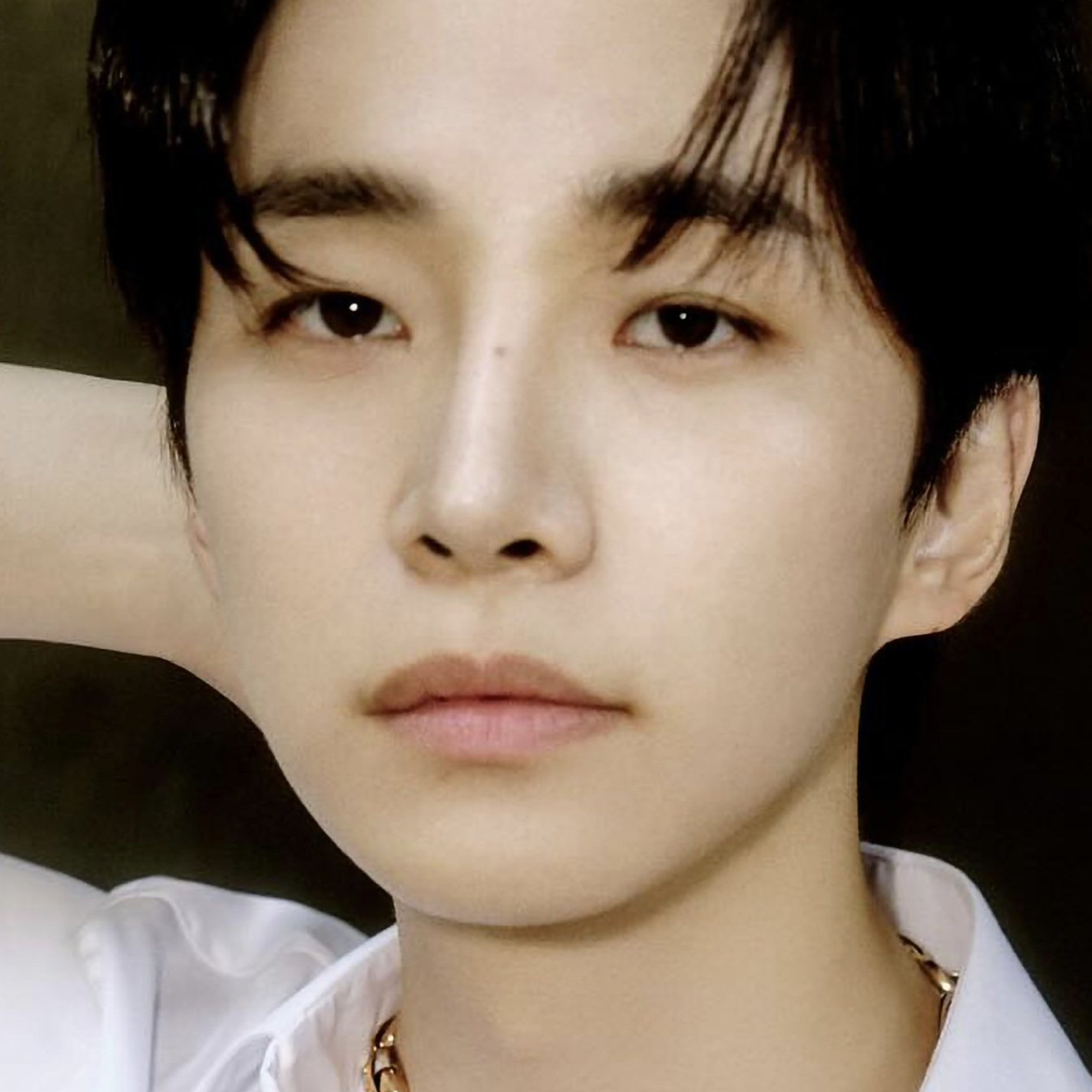 Behind-the-scenes cut of Lee Junho