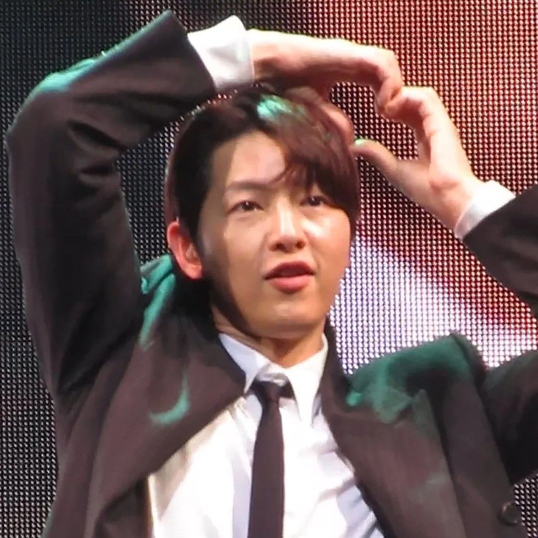 ソン・ジュンギのビハインドカット