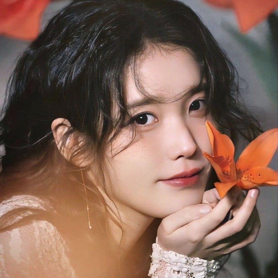 Latest photo of IU