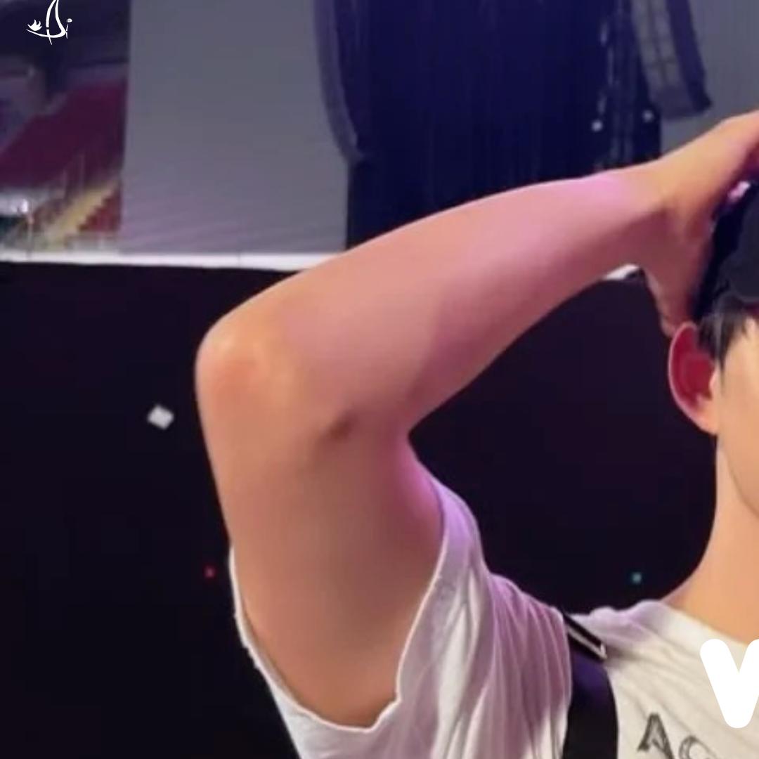 A moment captured by a fan of William Jakrapatr Kaewpanpong