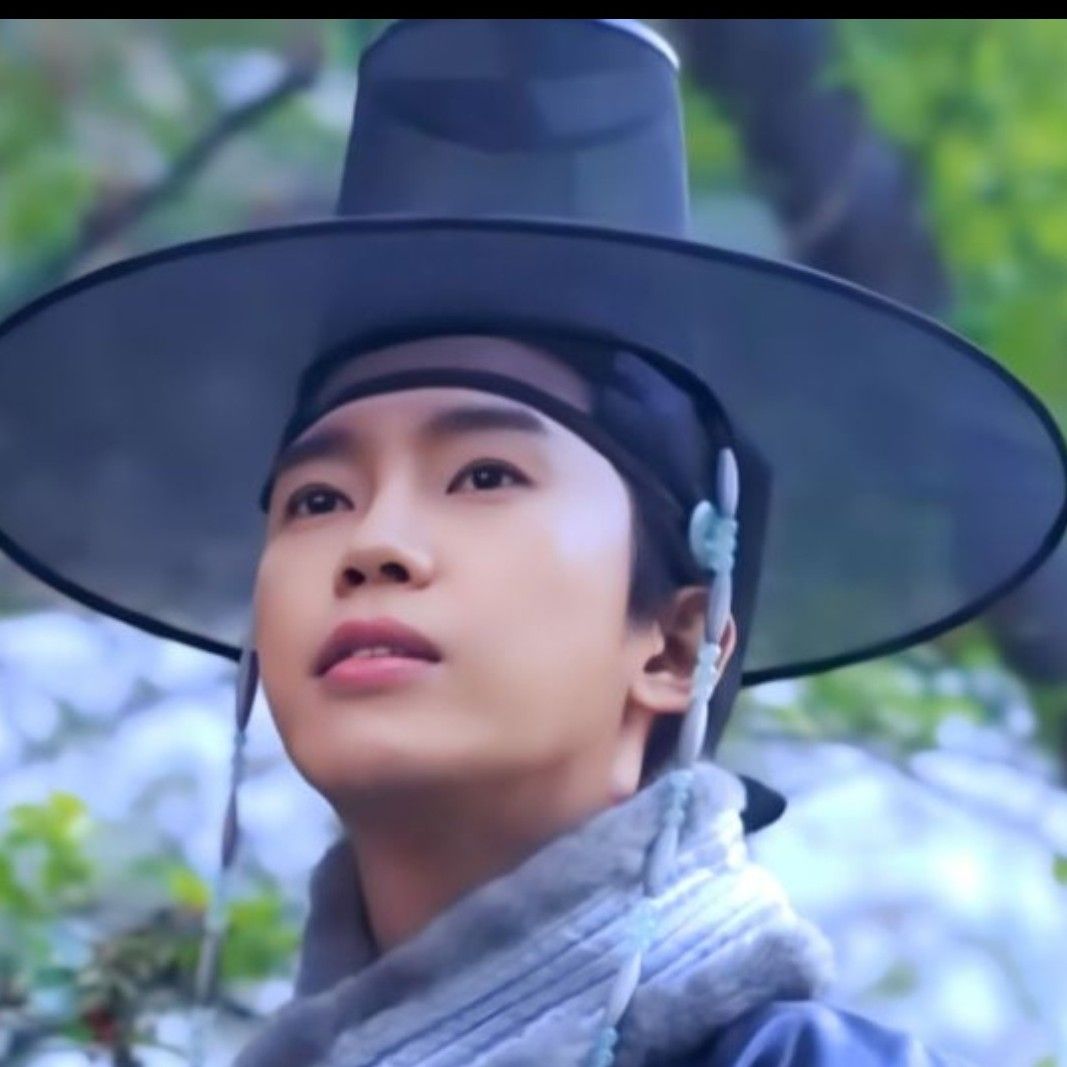 Foto kegiatan terbaru dari Lim Youngwoong