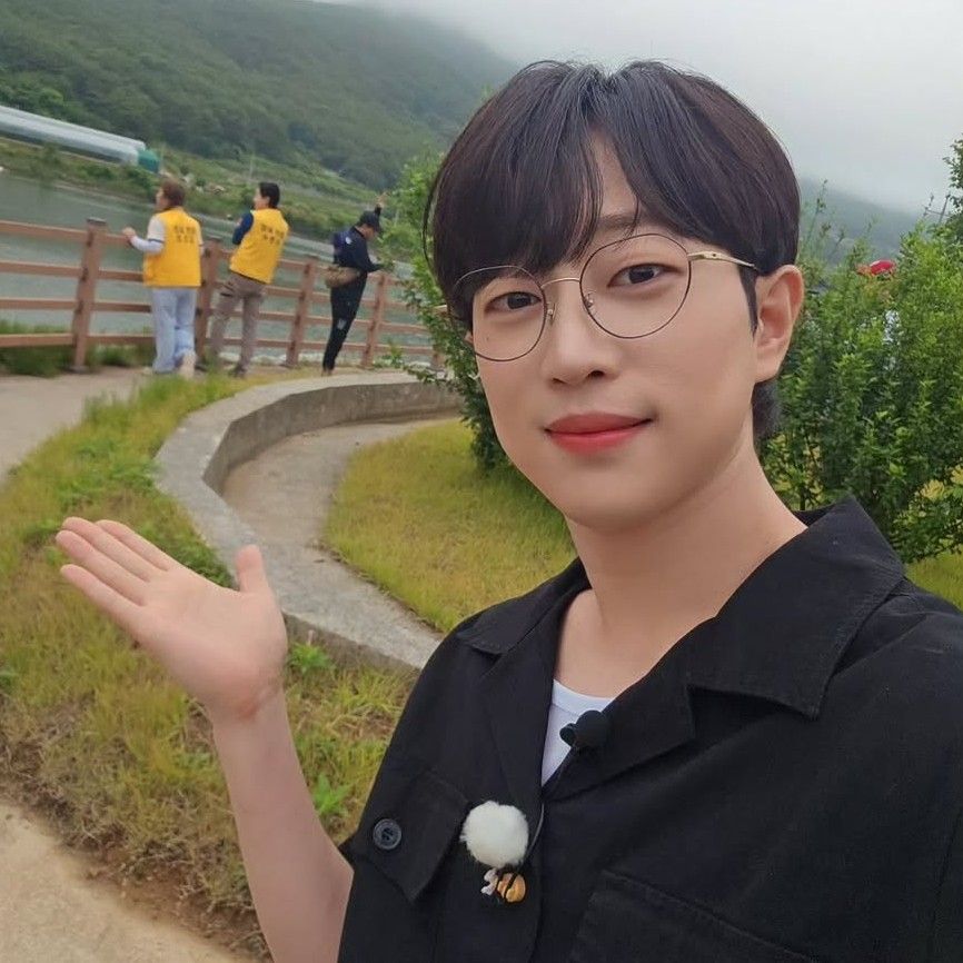 Behind-the-scenes cut of An Sunghoon