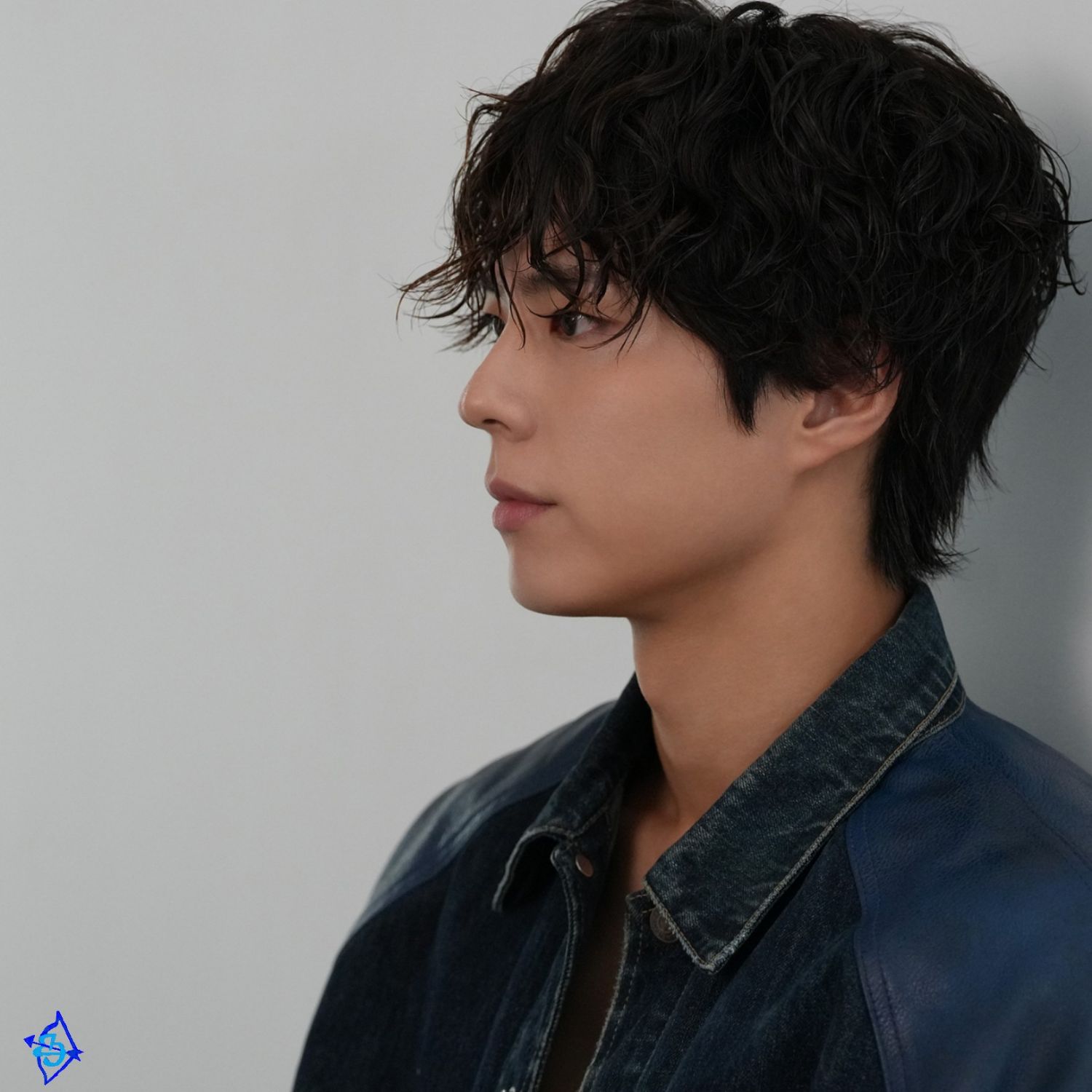 A moment captured by a fan of Park Bogum