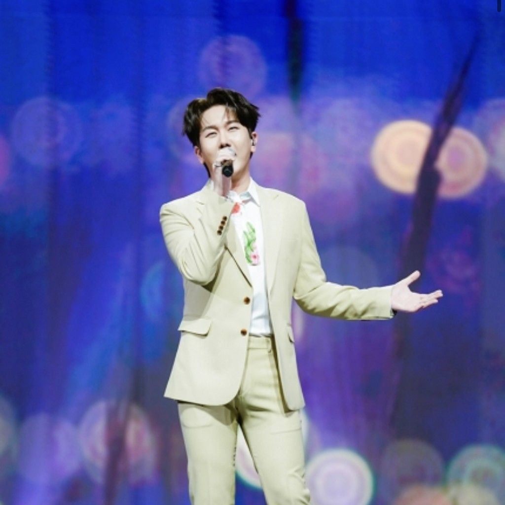 A moment captured by a fan of Kim Soochan