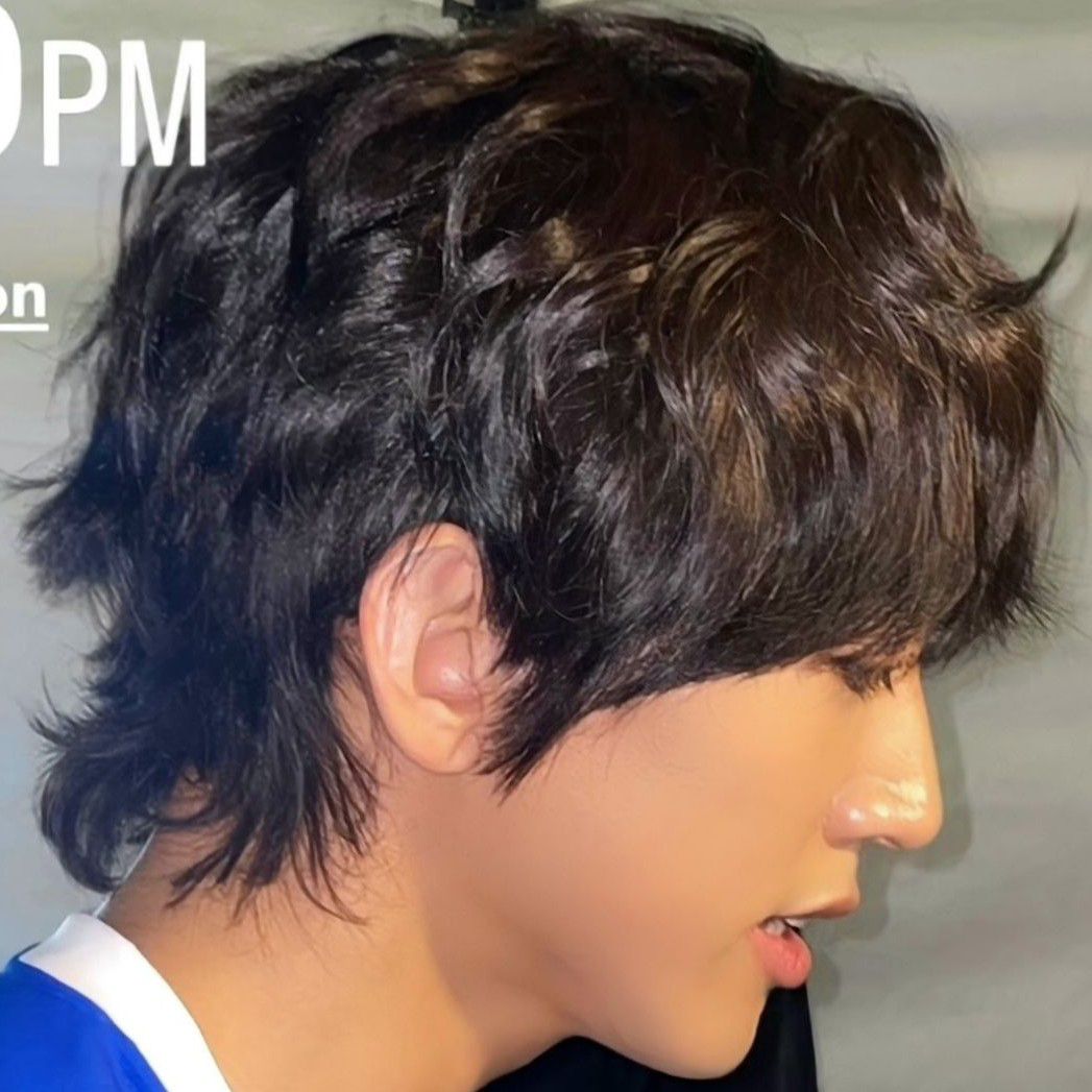 Behind-the-scenes cut of Lee Seungyoon