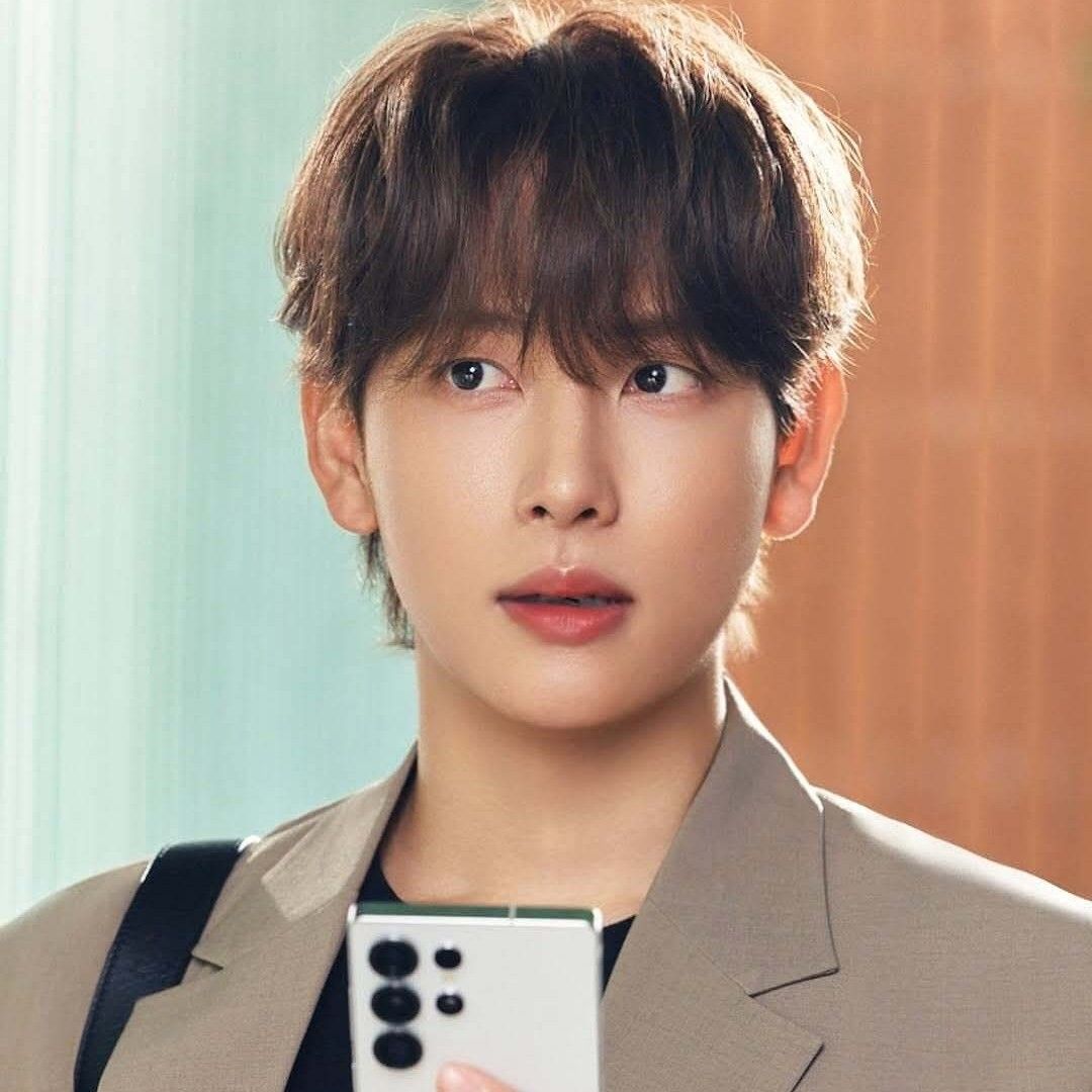 Latest photo of Yim Siwan