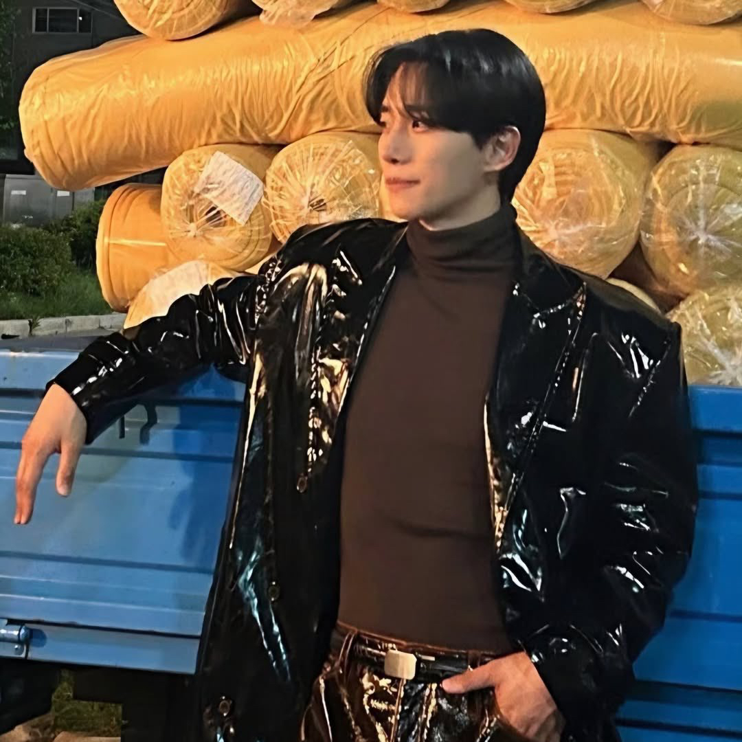 Recent activity shot of Lee Junho