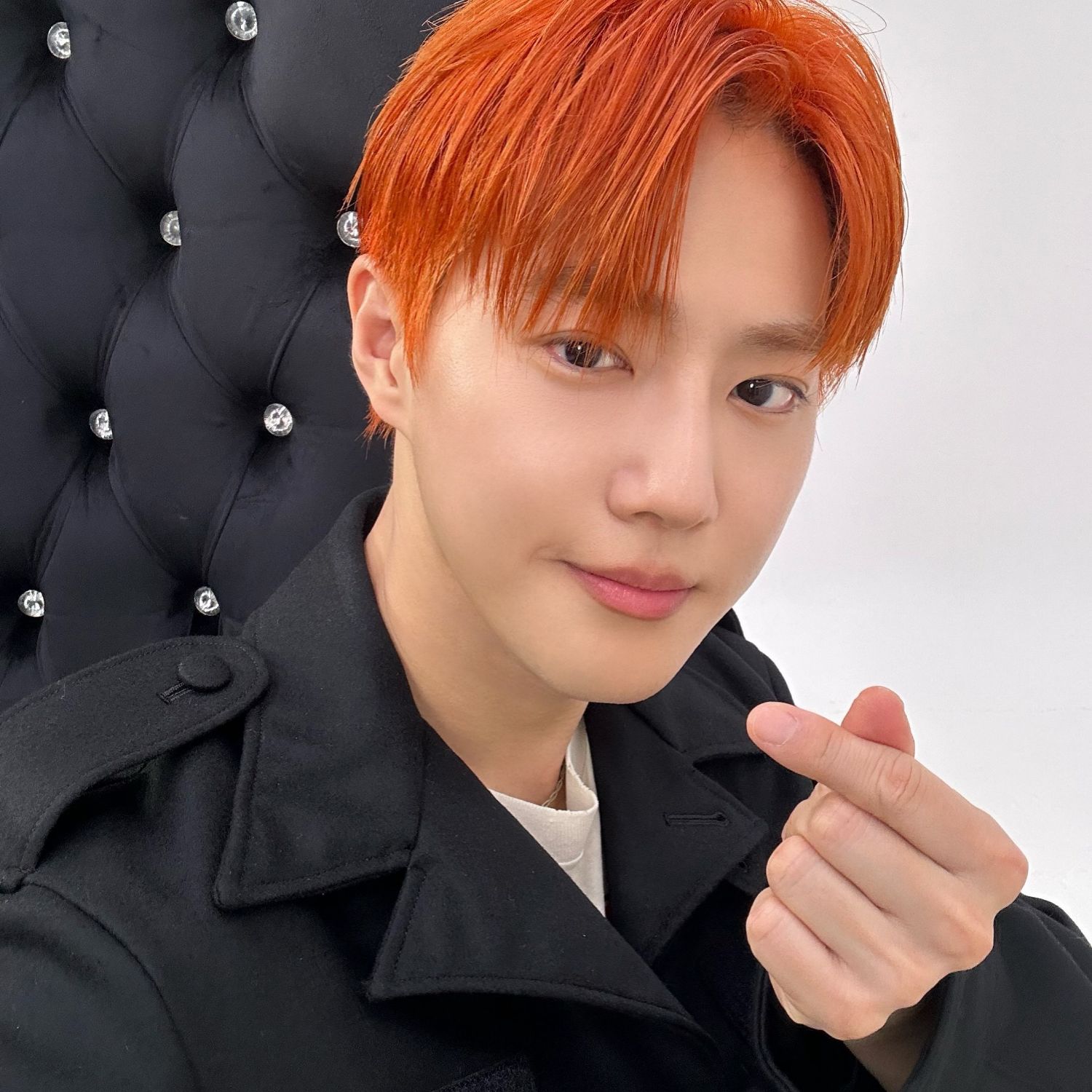 Behind-the-scenes cut of Suho