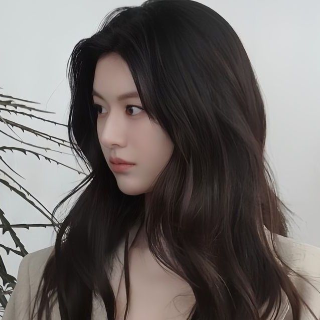 Recent activity shot of Go Younjung