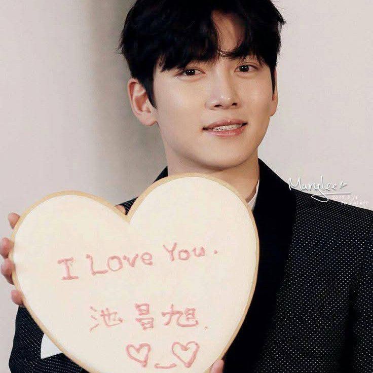 A moment captured by a fan of Ji Changwook