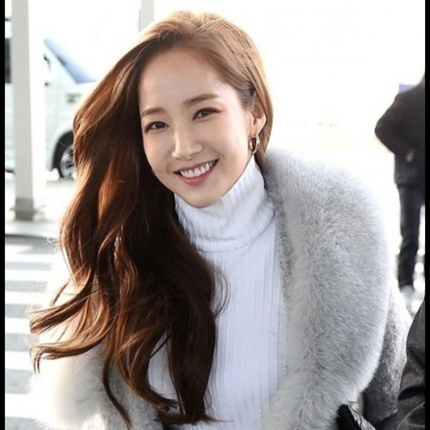 Behind-the-scenes cut of Park Minyoung