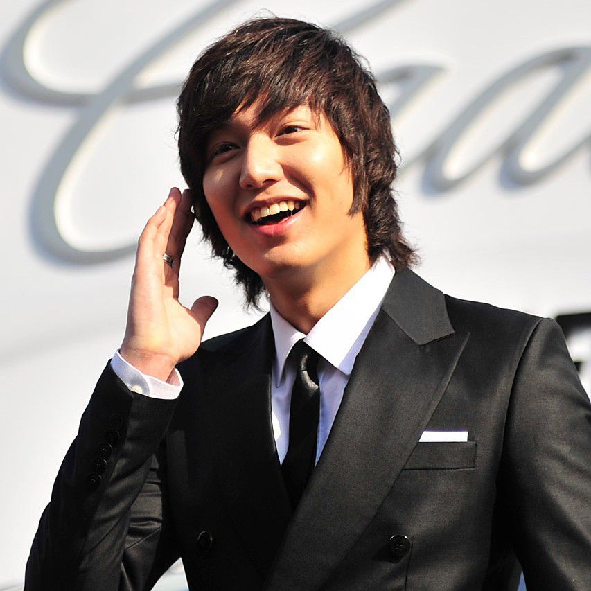 Recent activity shot of Lee Minho