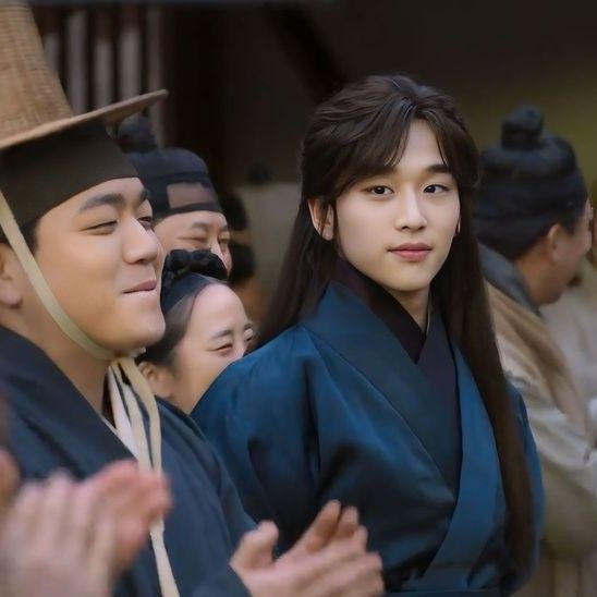 Kim Yoonwoo的幕後花絮